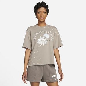Nike Womens Boxy Tee